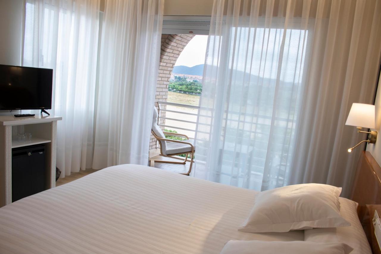 Hotel Olimpo Isla Plana Eksteriør billede